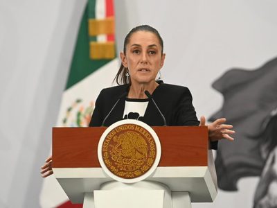 Sheinbaum pide que no se use a México en elecciones de EU