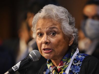Sánchez Cordero alerta sobre cuenta falsa de WhatsApp para pedir dinero a su nombre