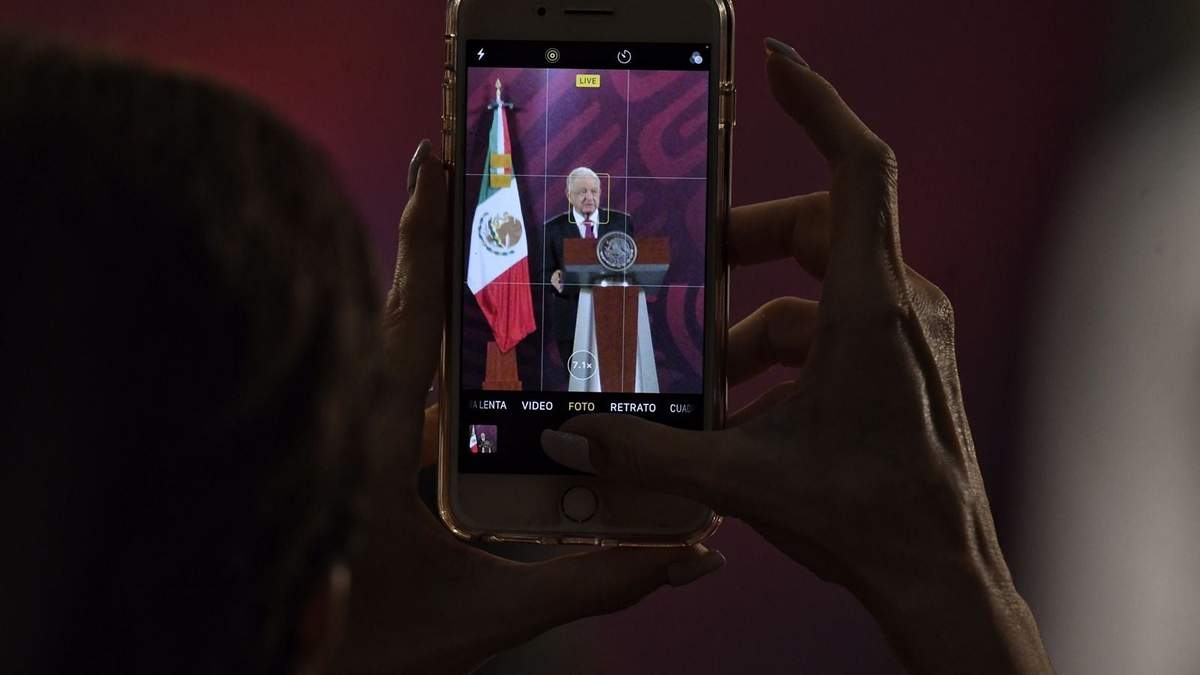 El presidente en su conferencia