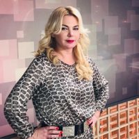 Rotundo cambio: Esmeralda Mitre le hizo un impresionante retoque a su vestido de novia