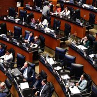 Senado aprueba que partidos puedan devolver a Tesorería prerrogativas para emergencias