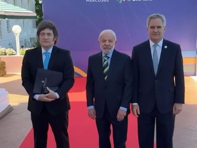 Frío saludo entre Milei y Lula en el inicio de la cumbre del Mercosur