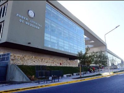 Comenzó el juicio al acusado de intento de homicidio contra un taxista en la ciudad de Neuquén