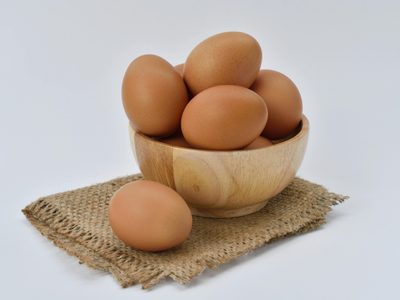 Receta de huevos rellenos vegetarianos: un clásico renovado con el toque saludable de la cocina mediterránea
