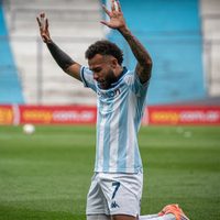 Racing venció a Defensa y Justicia sin público y con asistencia de Cambeses