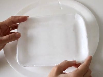 Con un envase plástico y algunas bandejas de telgopor: creá esta hermosa maceta con mucha onda