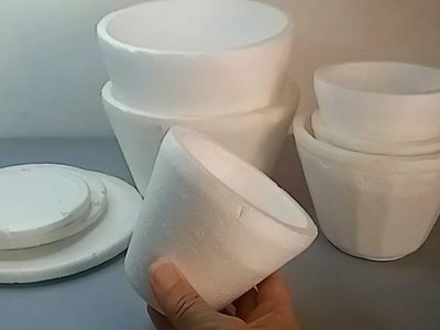 Con potes de helado y esta genial idea, creá las mariposas colgantes más lindas para realzar cualquier rincón de tu hogar