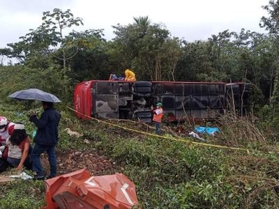 Extranjeros, entre las 8 víctimas mortales de accidente en la carretera Cancún-Mérida