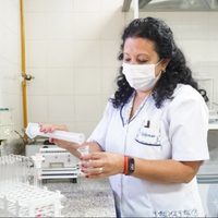 El laboratorio magistral de Junín de los Andes produce más de 70 recetas de medicamentos