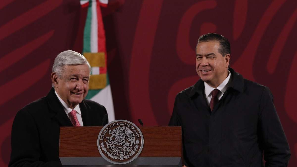 Presidente de México y Ricardo Mejía Berdeja, subsecretario de Seguridad, en la conferencia matutina del 15 de diciembre de 2022
