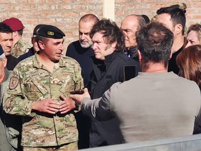 Sin Villarruel y antes de su viaje a EE.UU, Javier Milei asiste al acto de Malvinas