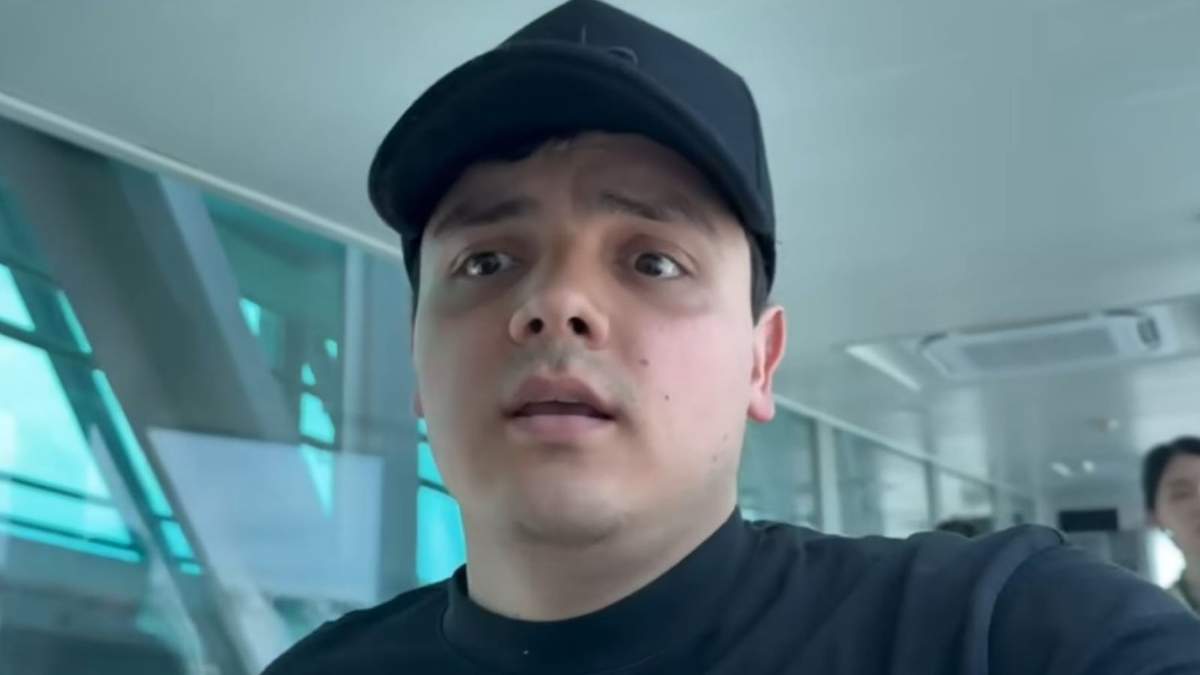 Kevin Castro durante su viaje a China, donde grabó el video en el que habló sobre su hermano Gail.