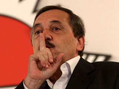 Alfonsín le respondió a los dirigentes de la UCR "que estimulan posturas irreductibles"
