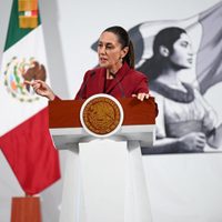 Gobernador de Guanajuato debe aclarar sobre la “casa azul”, dice Sheinbaum