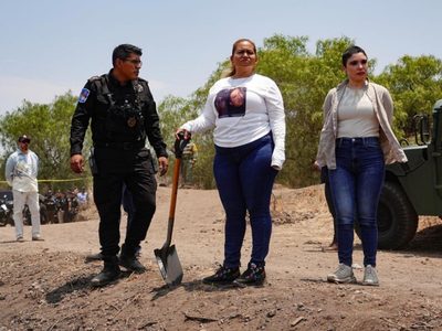 Autoridades mexicanas critican de nuevo a Ceci Flores tras hallazgo de restos humanos