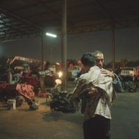 “En el camino”: las heridas y búsqueda de identidad de un trailero y un trabajador sexual