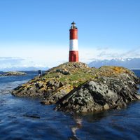 Efemérides: un 30 de enero de hace 104 años se terminó de construir el Faro Les Eclaireurs