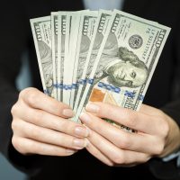 El dólar oficial operó estable