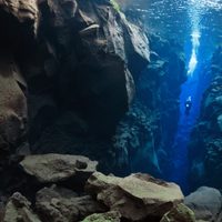 En Islandia es posible bucear donde se tocan dos continentes: la Falla de Silfra