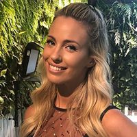 ¡Dedito y picardía! Rocío Guirao Díaz en un posteo "old fashioned" que desató la locura