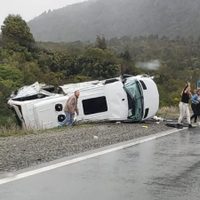 Seis personas murieron tras un choque entre una combi y un camión en la ruta Nacional 40