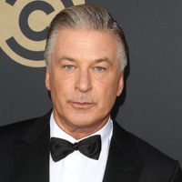 Las imágenes que muestran la reacción de Alec Baldwin después de la tragedia en el rodaje de "Rust"