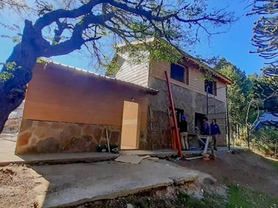 Villa Pehuenia: importantes avances en la obra del edificio del Concejo Deliberante