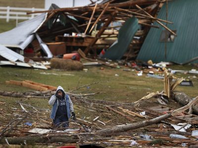 "Es una tragedia inimaginable": Joe Biden lamentó las muertes por los tornados en Estados Unidos