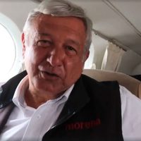 AMLO publica video de su vuelo en un avión Cessna y causa polémica