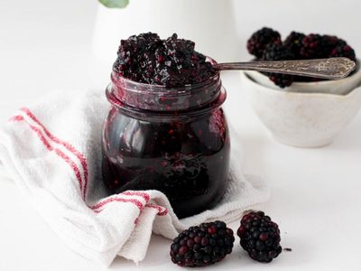 Empezá a recolectar: mermelada de moras con las moras silvestres que crecen en la calle