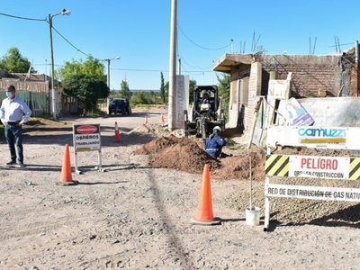 Presupuesto 2023: piden instalar redes de gas en 12 barrios de la ciudad de Neuquén