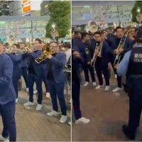 ¡Les cayó la policía! Así callaron a la Banda El Recodo mientras tocaba en calles de Japón (Videos)