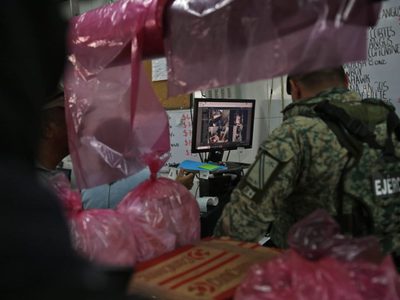 Desmantelan red de cámaras "parásitas" en mercado de Chilpancingo