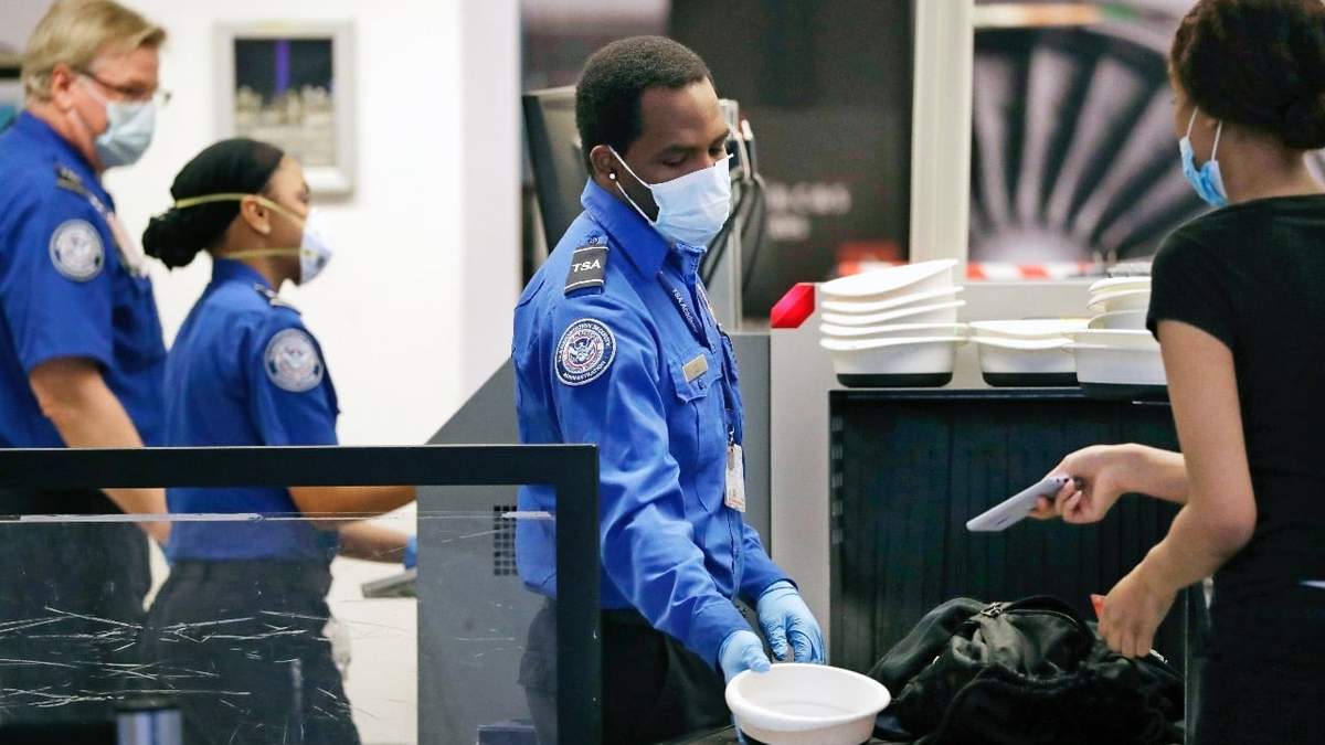 Filtros de seguridad y sanidad en aeropuertos de EU