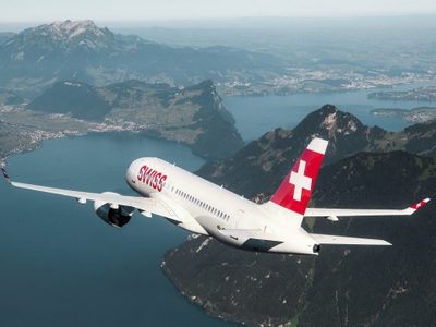 Muere asistente de vuelo una semana después de un aterrizaje de emergencia