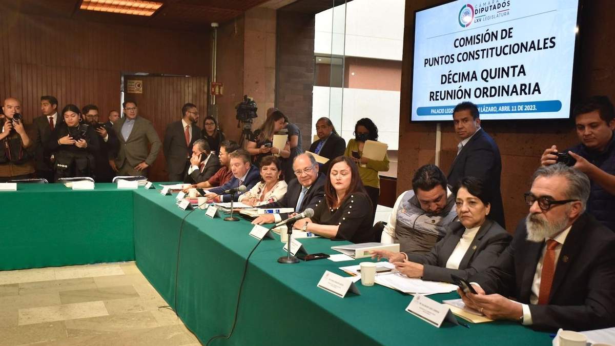 Reunión de la Comisión de Puntos Constitucionales