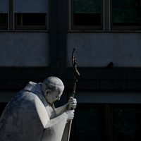 El papa Francisco tiene neumonía en ambos pulmones. ¿Qué tan preocupante es?