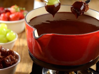 Para combatir el frío: una receta fácil de la fondue de chocolate