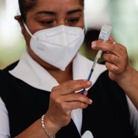 Asciende a 297 mil 356 la cifra de muertos por la pandemia de covid-19