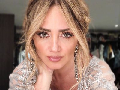 ¡OJO ACÁ! Andrea Legarreta hace ejercicios con mini atuendo que... ¡Deja todo a la vista!
