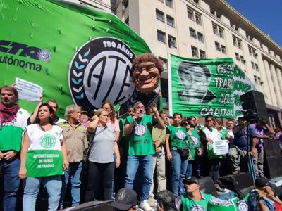 El Gobierno Nacional descontará el día a los estatales que se adhieran al paro general por la reforma laboral