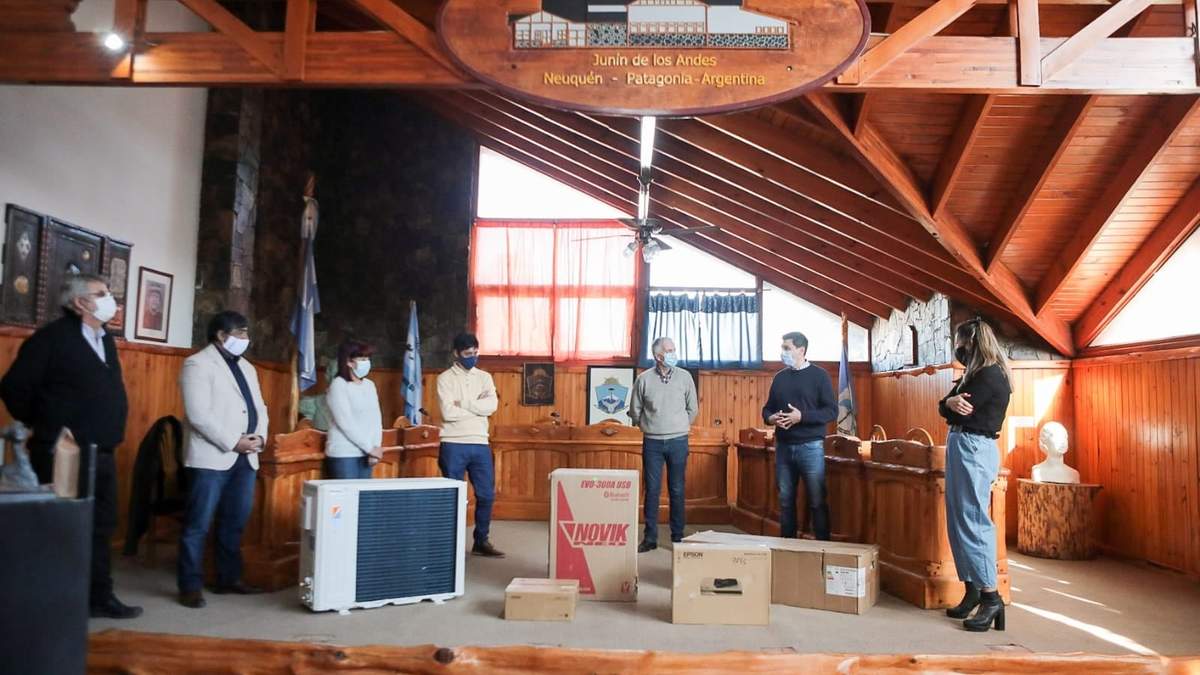 El vicegobernador Marcos Koopmann visitó Junín de los Andes. Fuente: (Twitter)