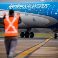 Paro de controladores aéreos: el Gobierno denunció al gremio ante la Justicia federal por poner en riesgo la seguridad