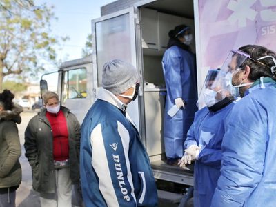 Santa Fe reportó el máximo récord de contagios en un día: superó los 350 casos