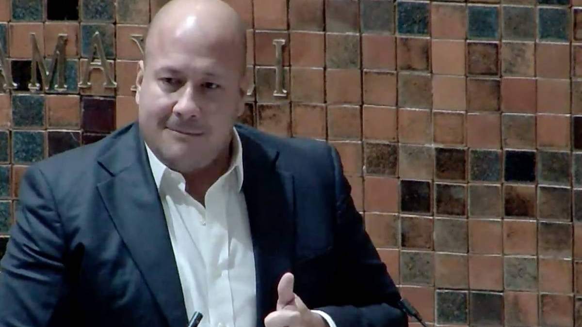 Enrique Alfaro dio un mensaje en el Congreso local