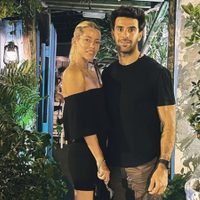 Aseguran que Manu Urcera golpeó a un hombre para defender a Nicole Neumann