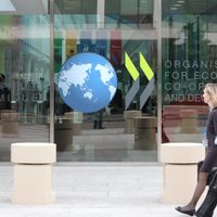 Economía global se desacelerará 2.7% en 2024: OCDE