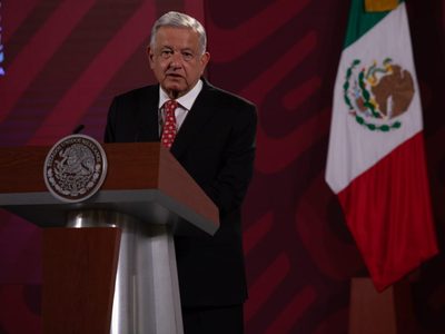 AMLO dice que quienes votaron por Calderón deben pedir perdón
