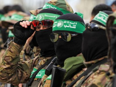 Hamas depuso su actitud y confirmó que seguirá liberando rehenes bajo el acuerdo con Israel