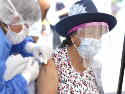 Perú también aprobó la tercera dosis de la vacuna contra el coronavirus
